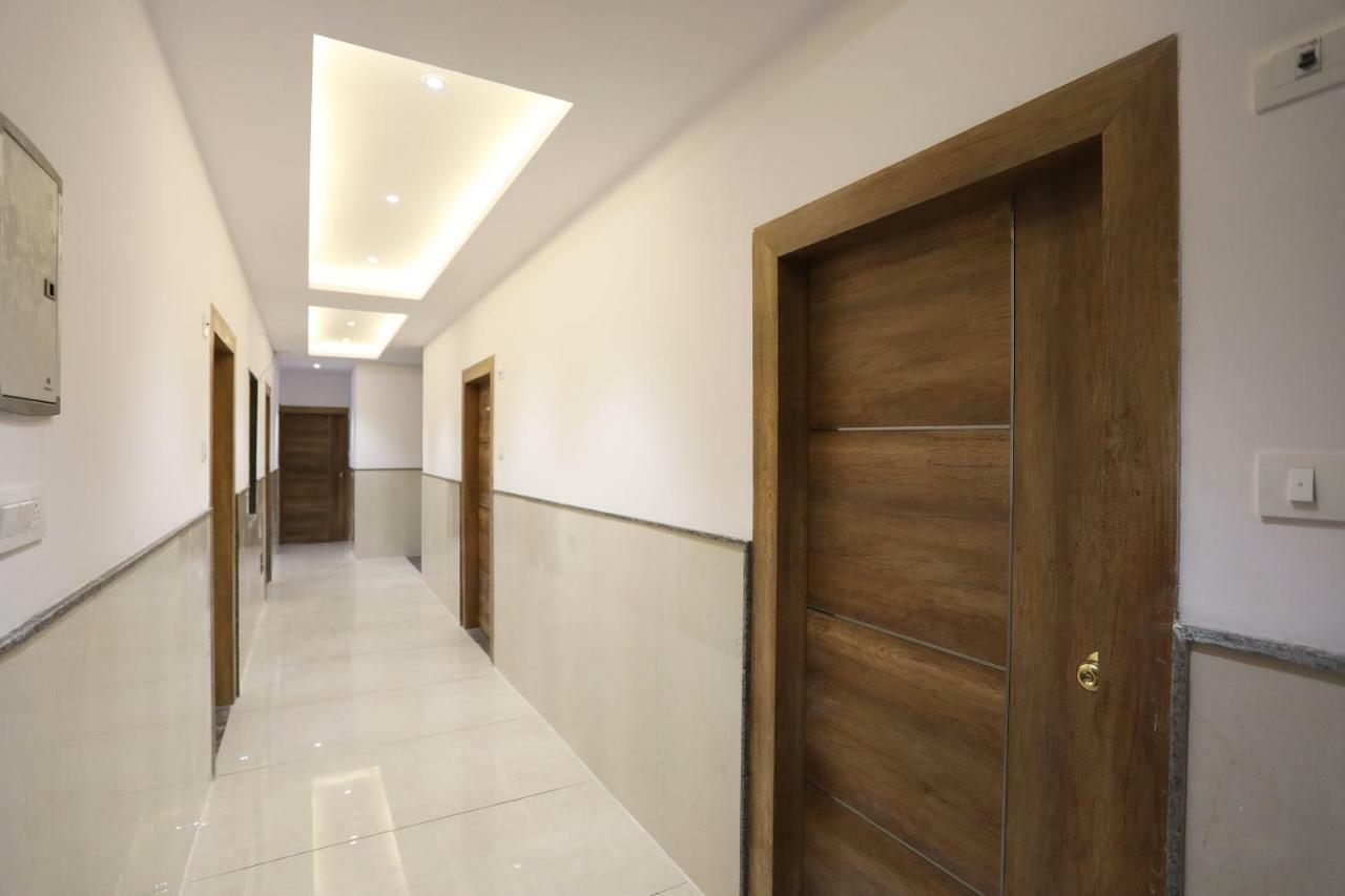 Airport Hotel Ivy With Free Airport Transfr نيودلهي المظهر الخارجي الصورة